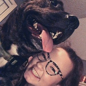 Meet your Posher, Abby